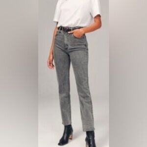 Abercrombie & Fitch!! NWT! The Ankle Straight Ultra High Rise.‎  size 25/0
